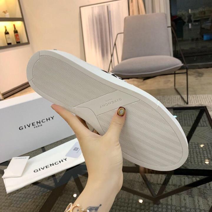 Givenchy Sneakers