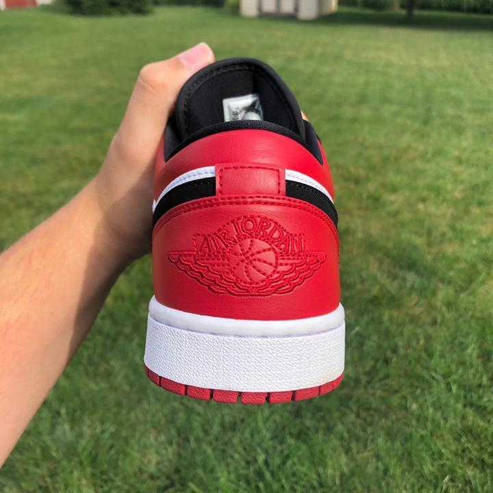 Nike Air Jordan 1