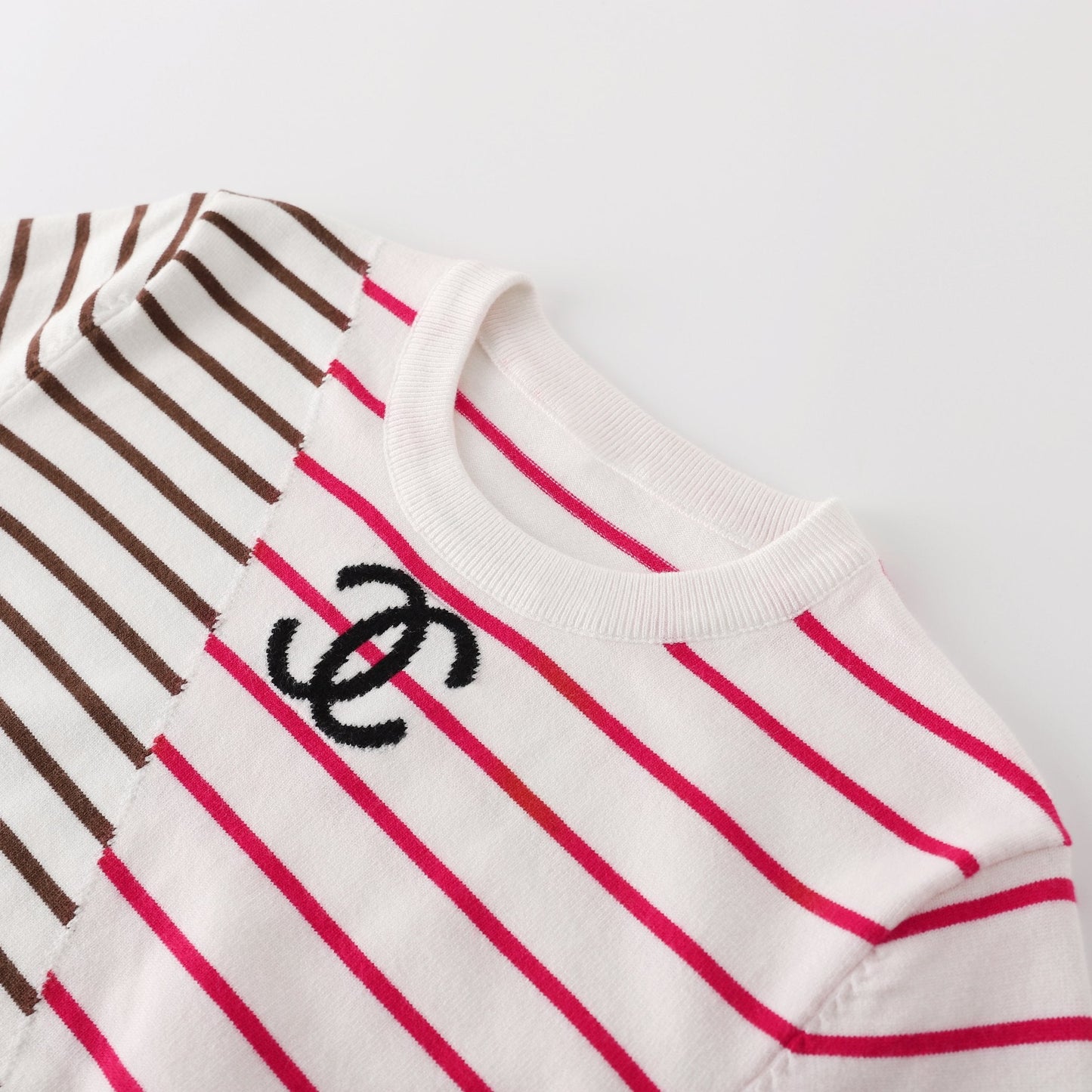 Chanel Sweatshirt