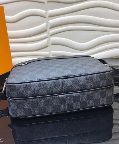 Louis Vuitton Messenger Bag