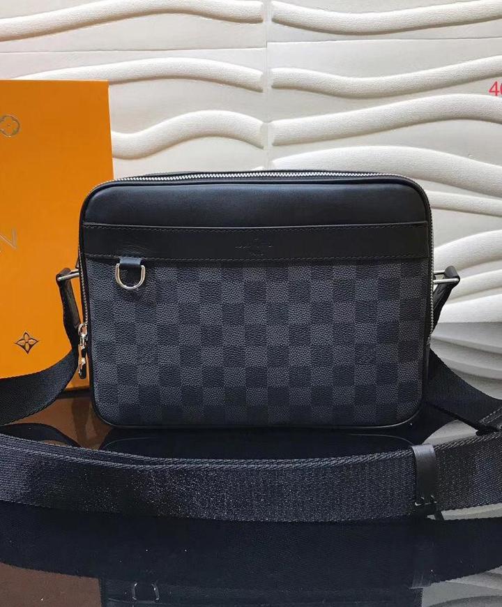 Louis Vuitton Messenger Bag