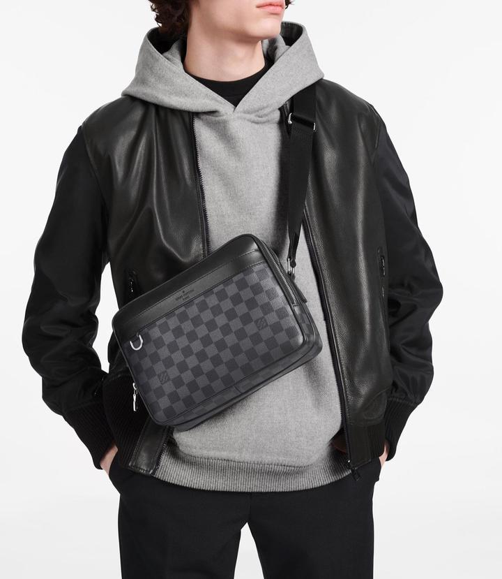 Louis Vuitton Messenger Bag