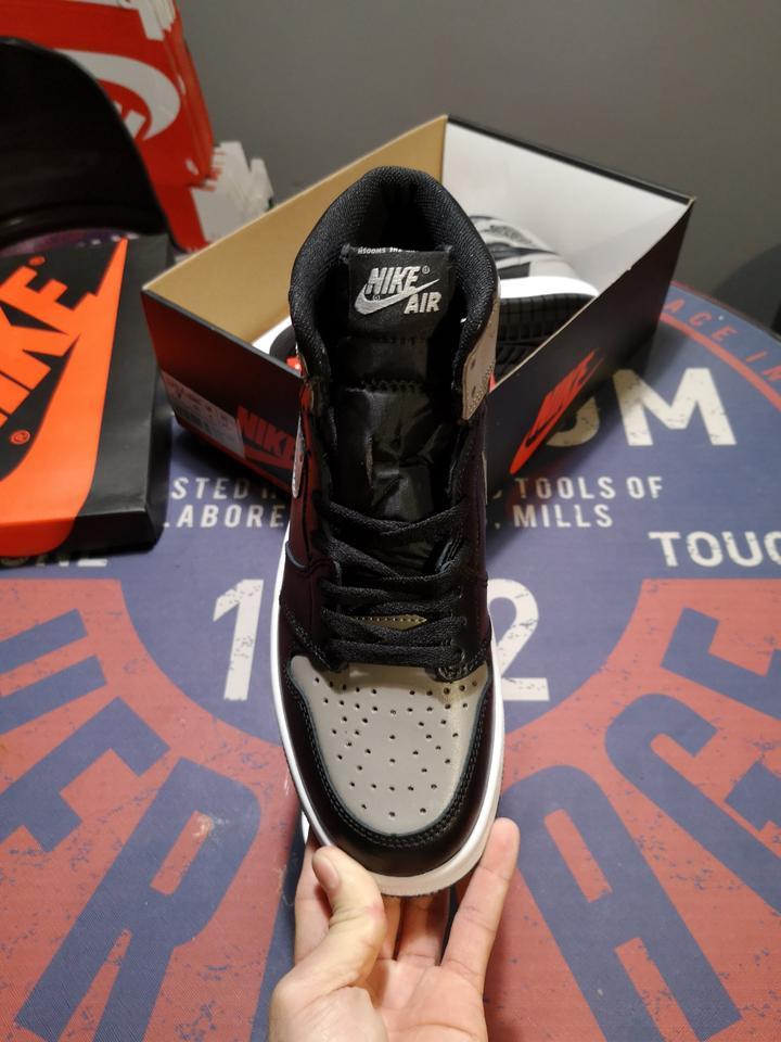 Nike Air Jordan 1