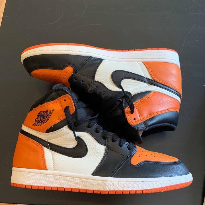 Nike Air Jordan 1